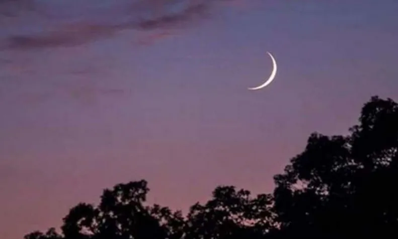 দেশের আকাশে চাঁদ দেখা গেছে, কাল ঈদ